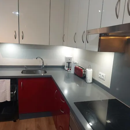 Flat In - Perfect Location ארסיפה