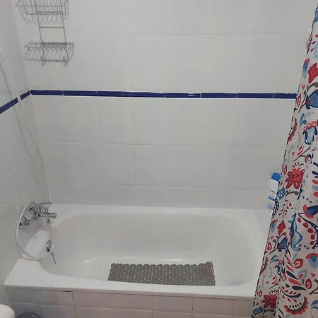 Flat In - Perfect Location ארסיפה